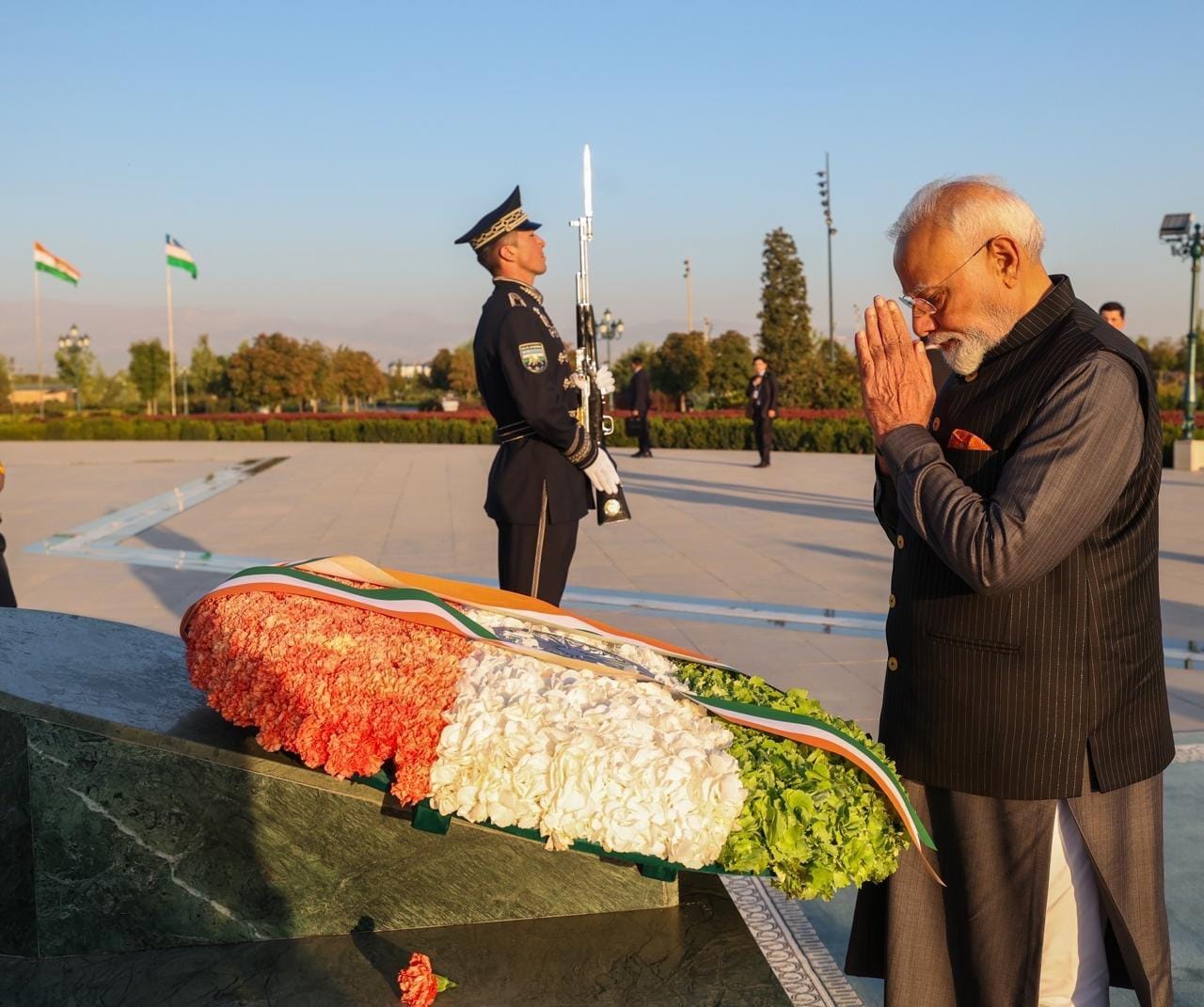 PM Modi lays wreath at Yangi Uzbekistan Park, honouring history, heritage and national spirit