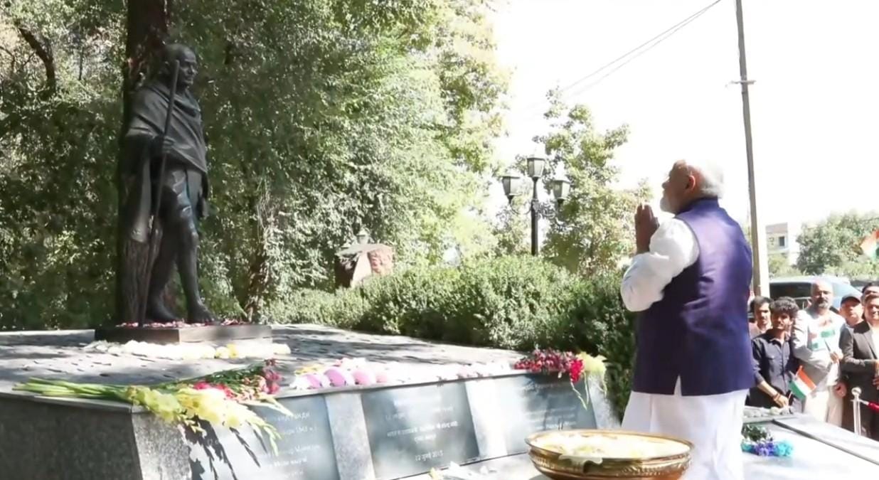 PM Narendra Modi pays tribute to Mahatma Gandhi in Bishkek