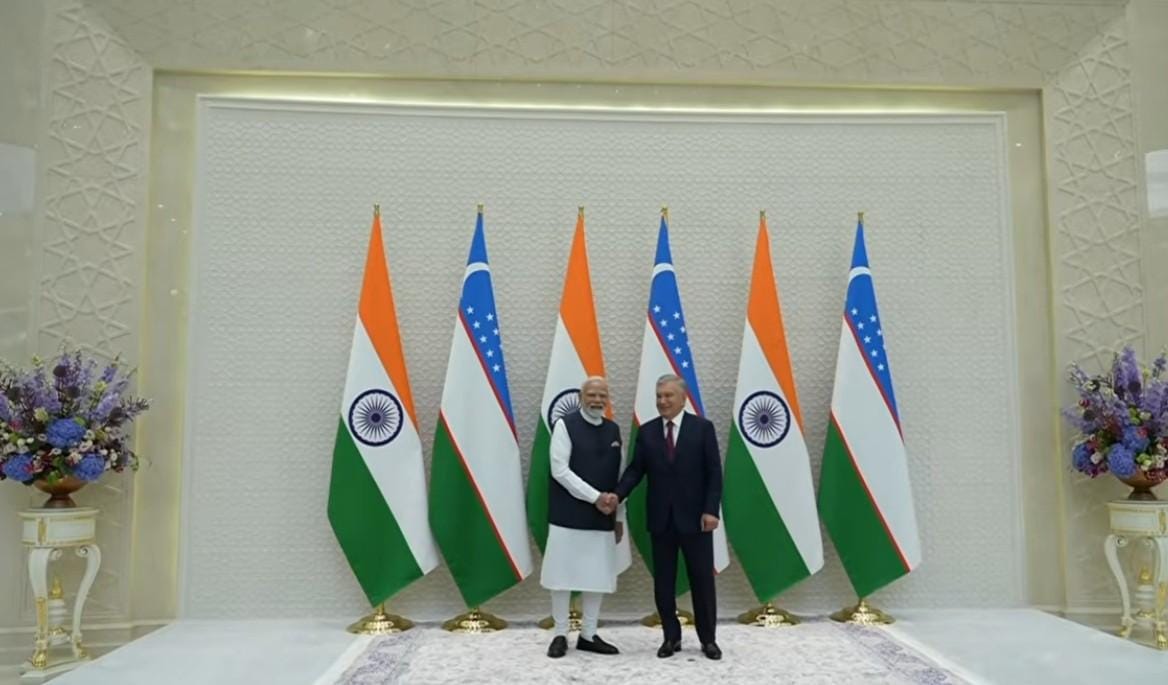 PM Narendra Modi, Uzbekistan President Shavkat Mirziyoyev hold talks in Tashkent 