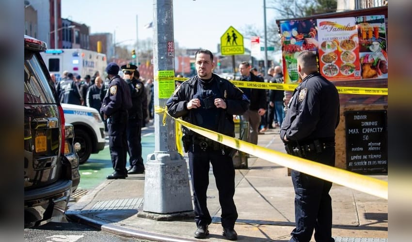Police,subway station,Brooklyn,New York,