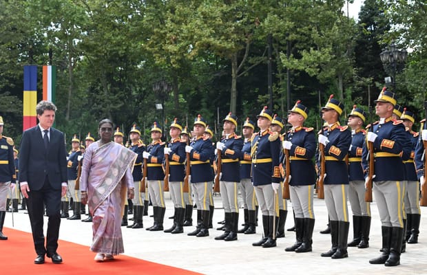 President Murmu discusses major dimensions of bilateral partnership with Romanian counterpart