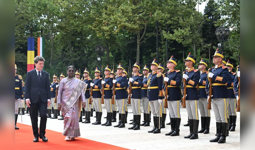 President Murmu discusses major dimensions of bilateral partnership with Romanian counterpart