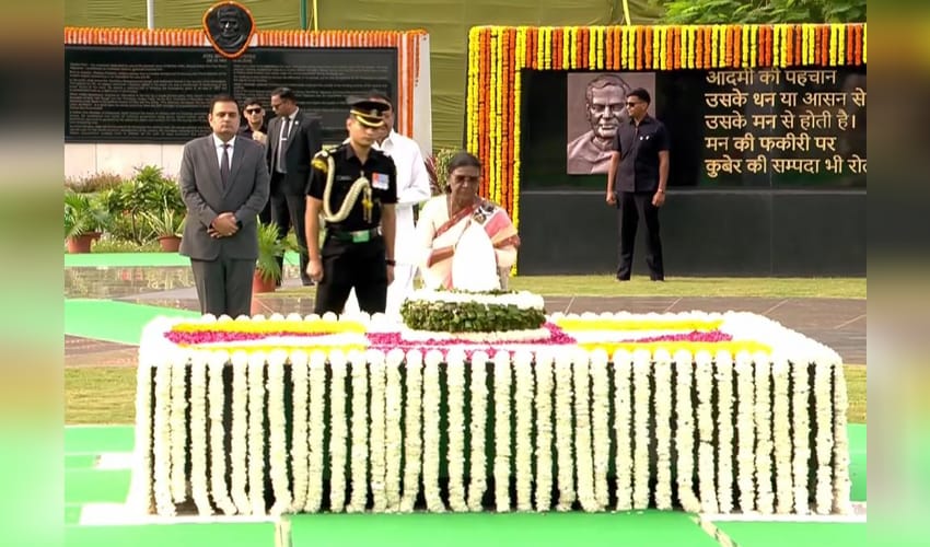 Prez Murmu, VP Radhakrishnan pay floral tributes to Atal Bihari Vajpayee at Sadaiv Atal