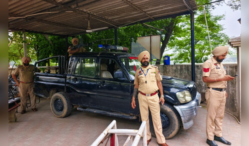Punjab Police arrest three Bambiha gang members deported from Malaysia (Lead)