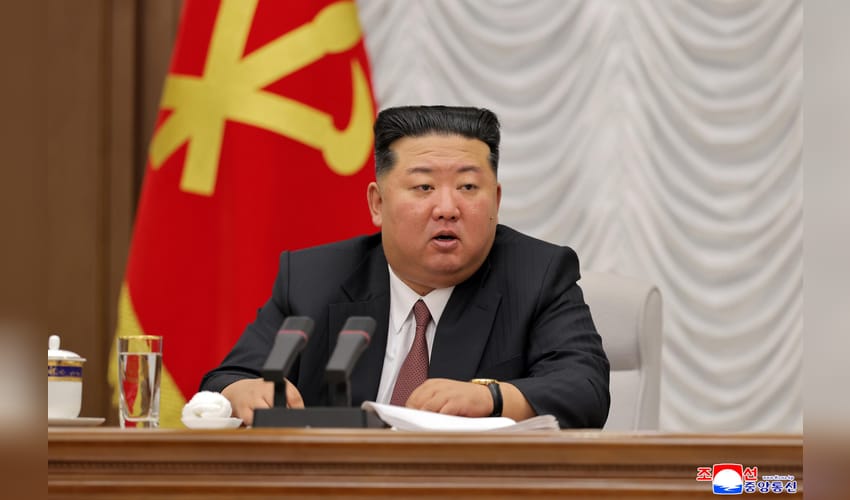Pyongyang: Kim Jong Un Chairs Military Meeting