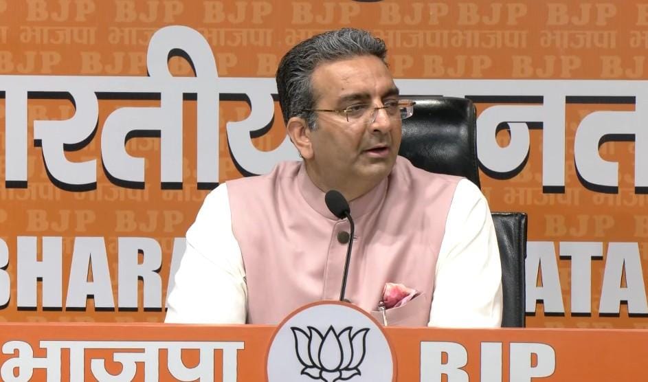 Rahul disrupting Parliament to avoid discussion on Modi govt's fugitive extradition record, says BJP