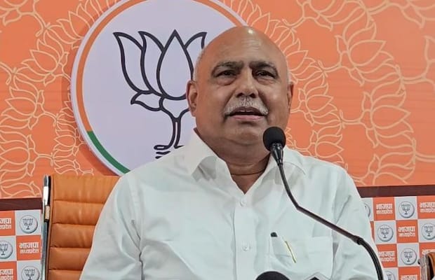 Rahul Gandhi creates narratives based on falsehoods; constantly spreads lies: MP BJP chief