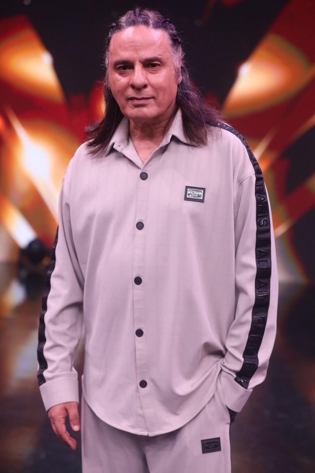 Rahul Roy remembers observing Pooja Bhatt, Anupam Kher, Vinod Khanna before 'Aashiqui'