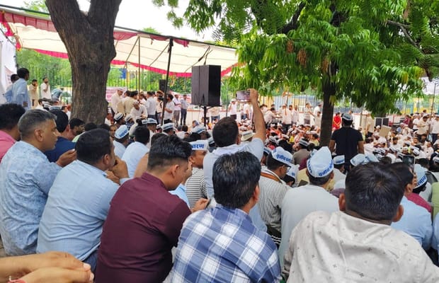 Rajasthan: Talks with Edu Min fail; Grade III teachers continue protest in Jaipur (Photo: @punit_nokha/X)