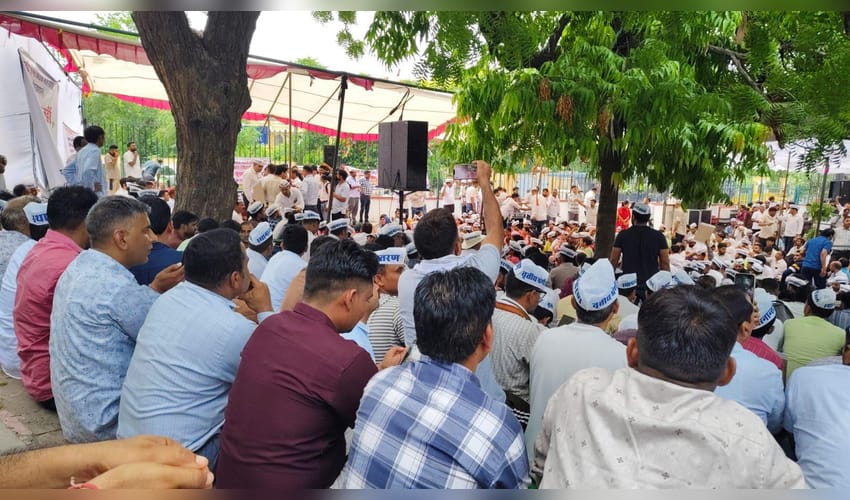Rajasthan: Talks with Edu Min fail; Grade III teachers continue protest in Jaipur (Photo: @punit_nokha/X)
