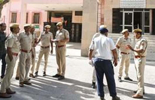 Rajasthan: Two smugglers die after jumping from Chambal Bridge while fleeing police