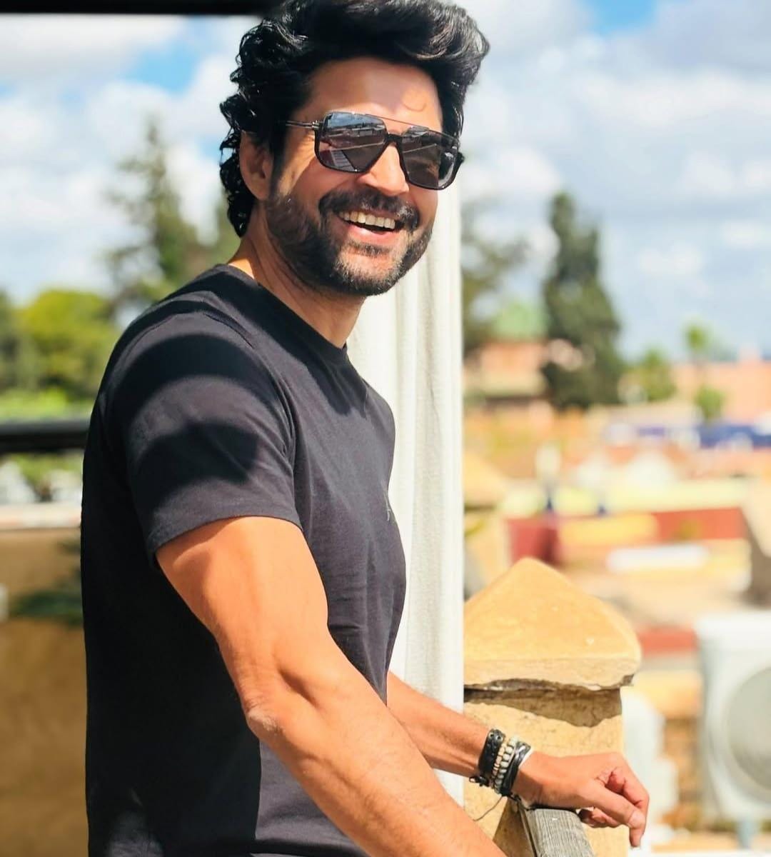 Rajeev Khandelwal encourages women to prioritise fitness & health over anything else.