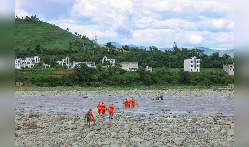 Rajouri: NDRF conducts search operations in flash flood-hit areas