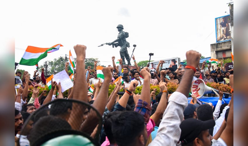 Ranchi: Students Protest Over Alleged JSSC CGL Paper Leak
