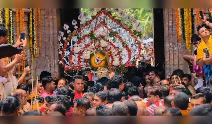 Rath Yatra: Lakhs gather in Puri as Bahuda Yatra begins with Pahandi Bije rituals