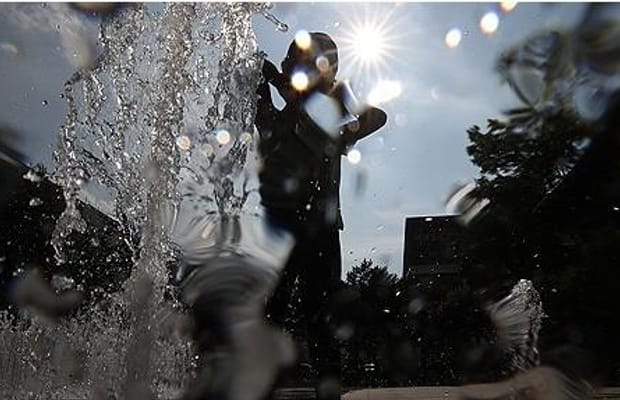Record heat wave continues to grapple South Korea