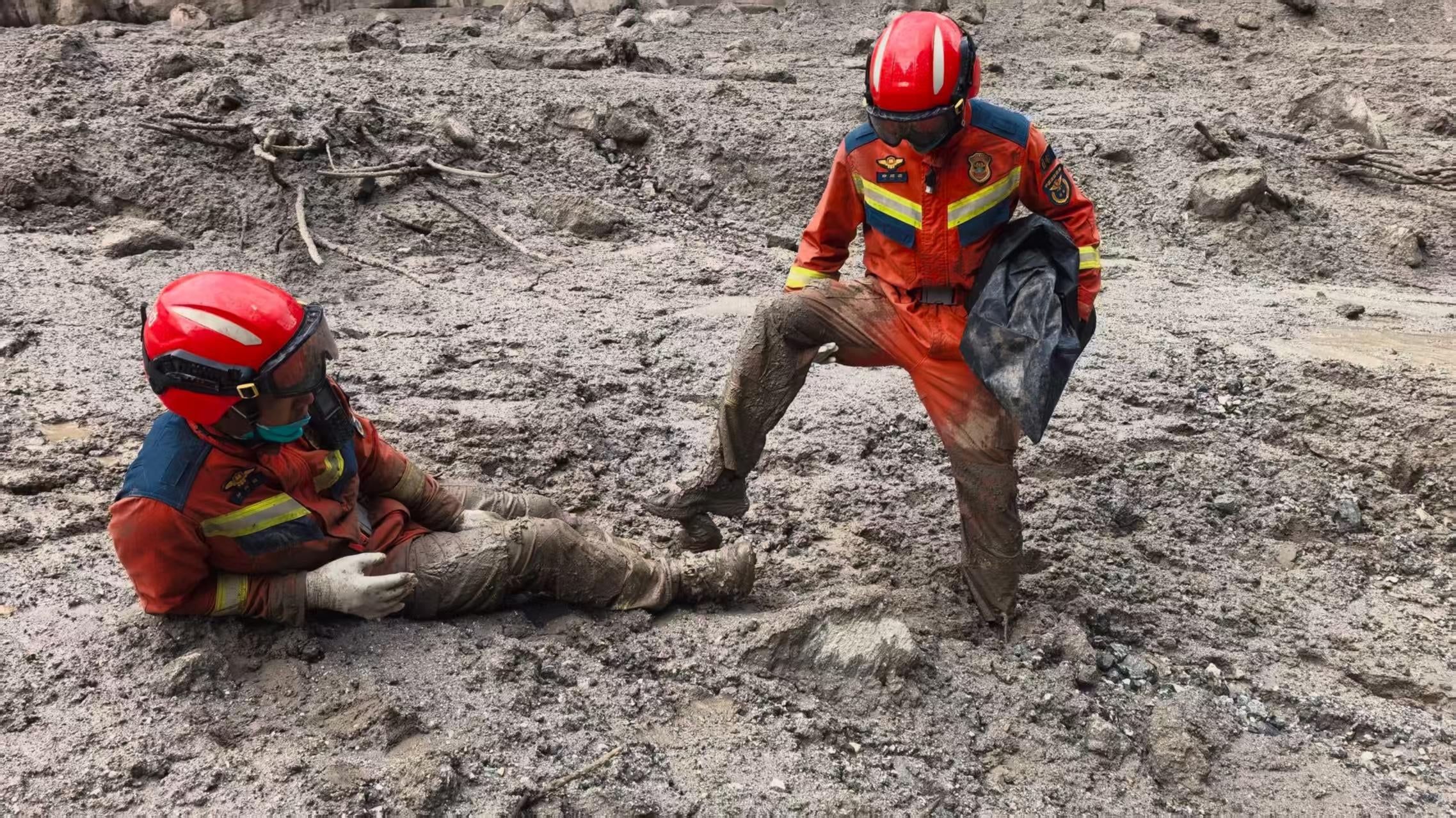 Rescue operations at Gyirong Port