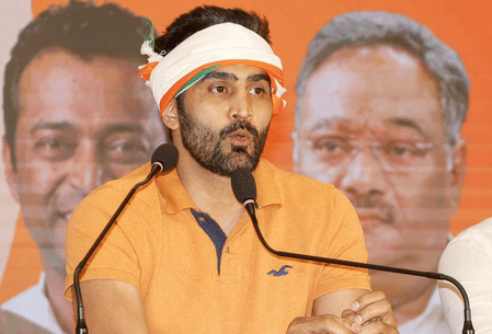 Rise above politics: Vijender Singh questions Rahul Gandhi's silence on India's Commonwealth Games performance