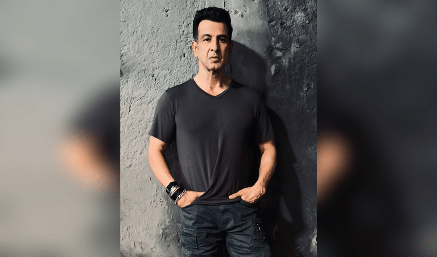 Ronit Roy displays ‘courage’, as he posts ‘gandi photo’