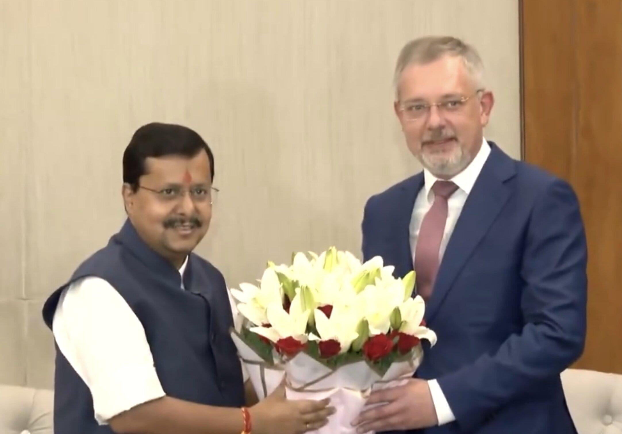 Russian envoy meets BJP chief, discusses bilateral ties