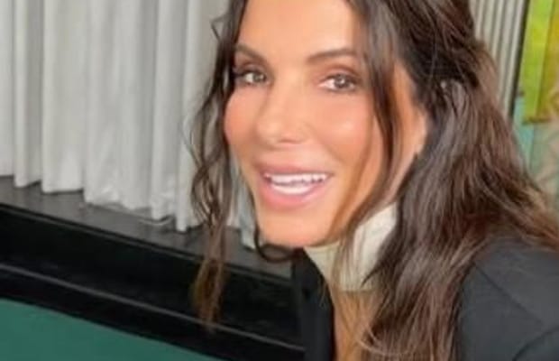 Sandra Bullock allows Maisie Williams to ‘raid Mama’s closet anytime’