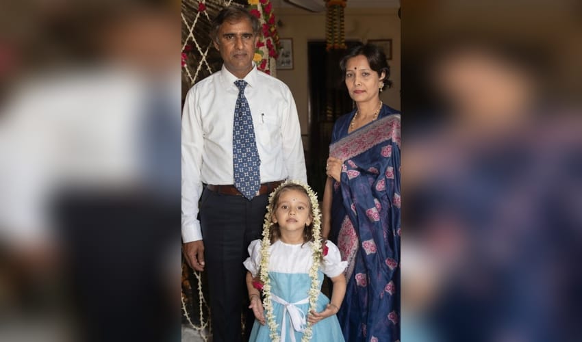 Saumya Tandon flips through unseen childhood moments, shares restored family album featuring parents