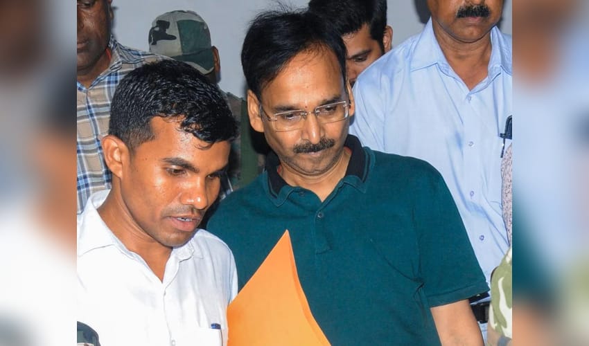 SC grants conditional bail to suspended IAS officer Vinay Chaubey in Jharkhand land scam