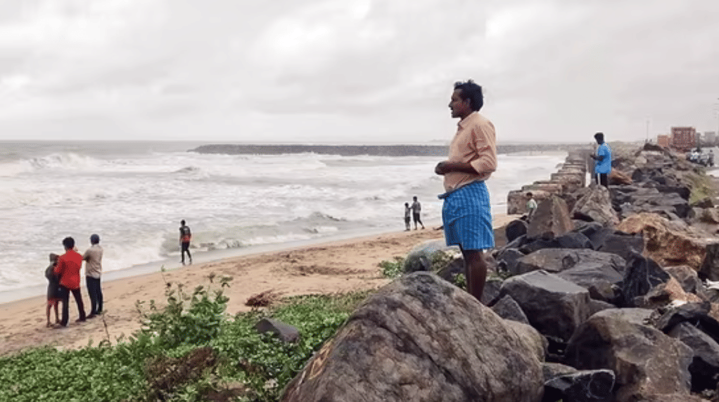 Cyclone Ditwah: 300 plus Dead in Sri Lanka, India Evacuates Citizens as ...