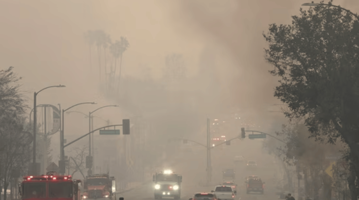Air Quality Emergency Issued as Smoke and Dust Trigger Health Alerts in Arizona and Colorado
