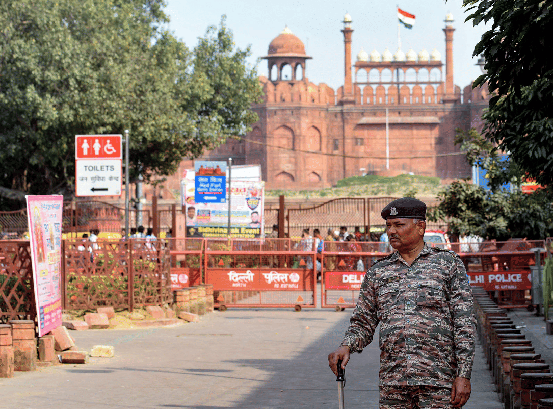 False Bomb Threat at Delhi's Red Fort Sparks Major Security Response