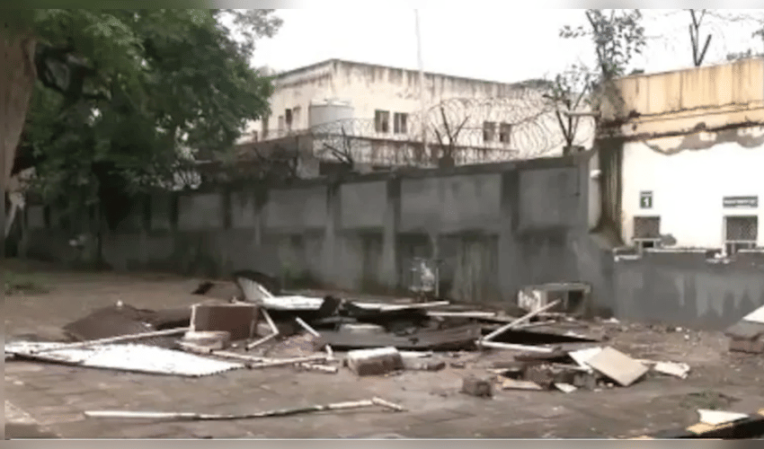 Tit-for-Tat Action: India Clears Encroachments Outside Pakistan High Commission in New Delhi