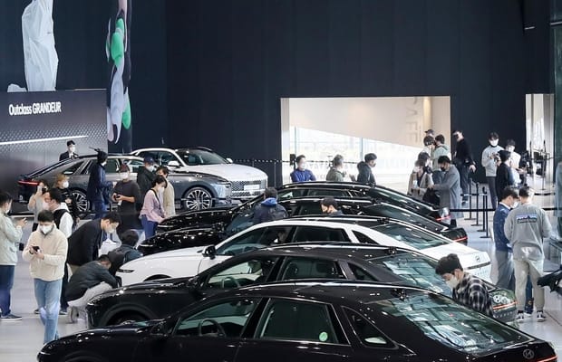sedan,Hyundai,