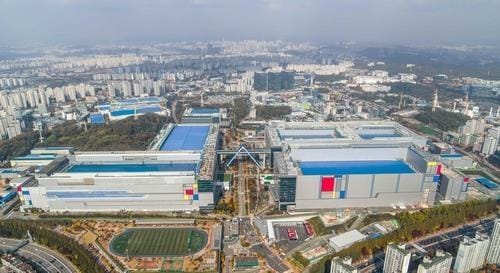 Seoul,Samsung Electronics Co,