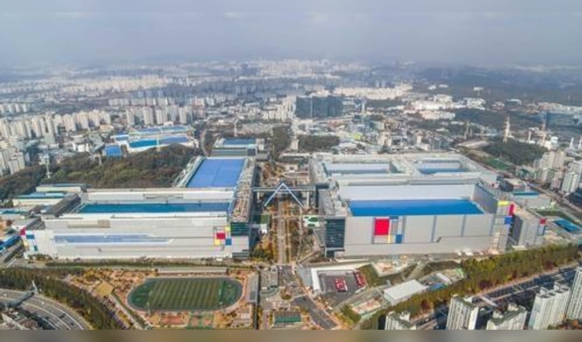 Seoul,Samsung Electronics Co,
