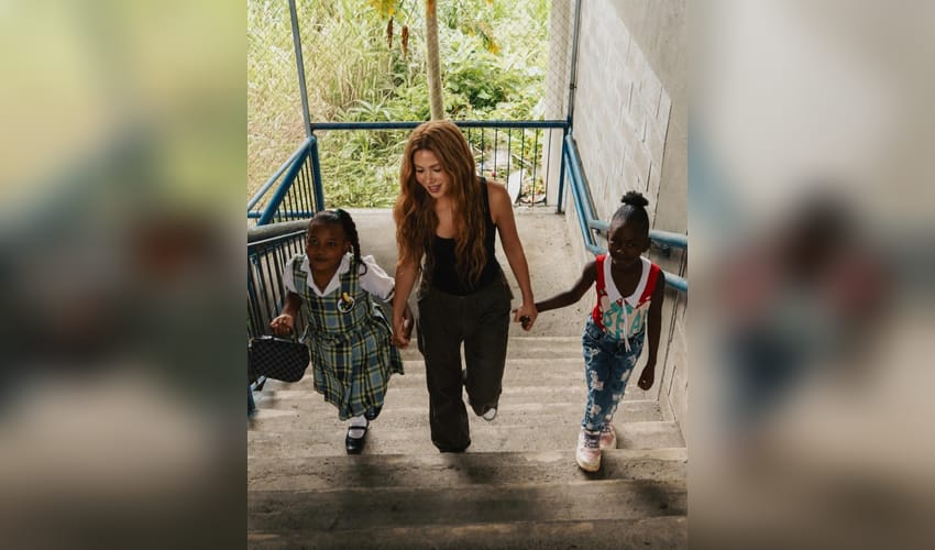 Shakira visits earthquake-stricken schools in Quibdo: Colombia is hurting, not broken