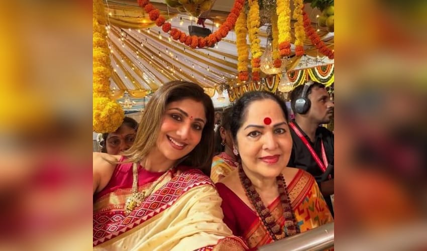 Shilpa Shetty revisits her roots as she offers prayer with her mom on Naga Panchami