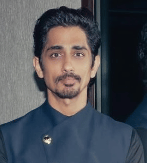 Siddharth recollects his experience of working with real Indian Air Force pilots on ‘Operation Safed Sagar’