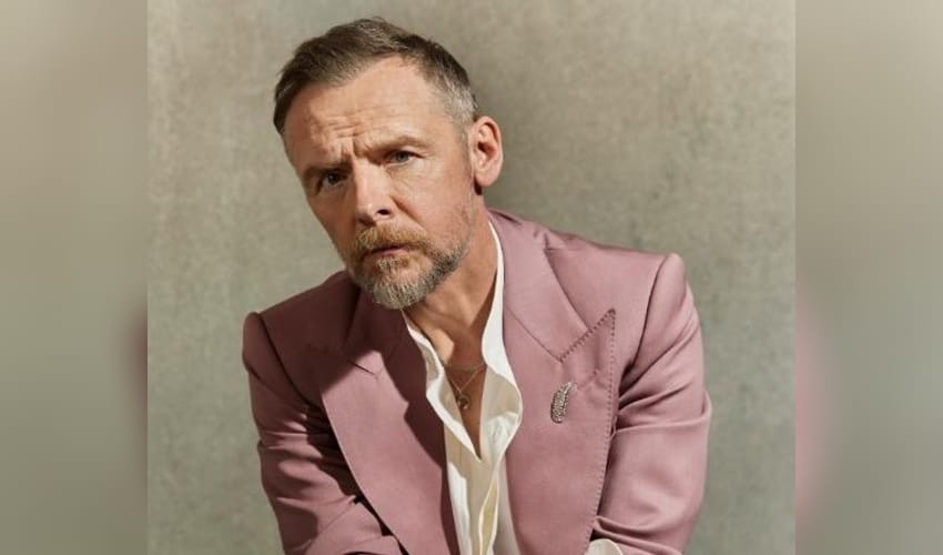 Simon Pegg says his friendship with Tom Cruise helped him cope with fame
