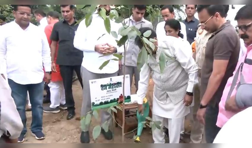 Sirsa, Harsh Malhotra plant saplings under ‘Ek Ped Maa Ke Naam’ campaign