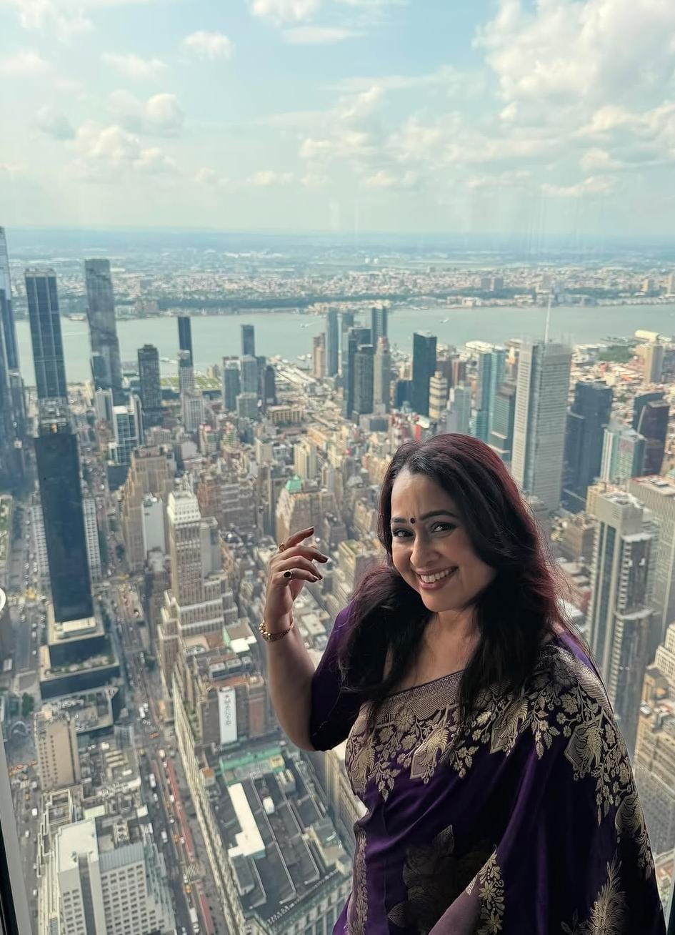 Sonalika Joshi flaunts saree at New York’s Empire State Building