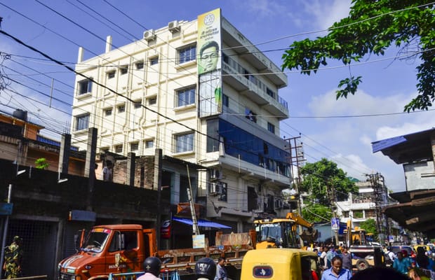 South 24 Parganas: Administration Demolishes TMC Party Office in Amtala