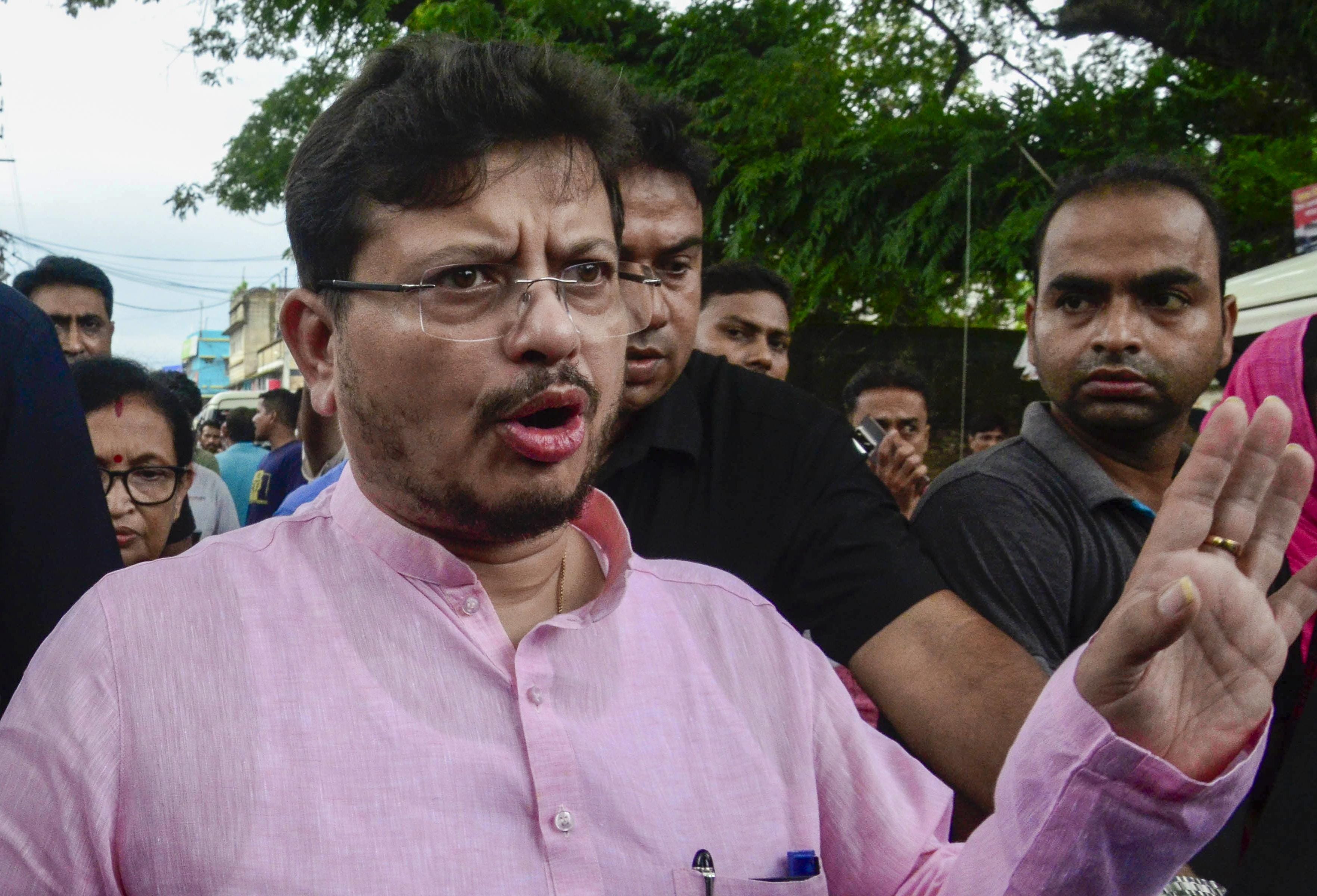 South 24 Parganas: TMC delegation visits deceased minor girl's family
