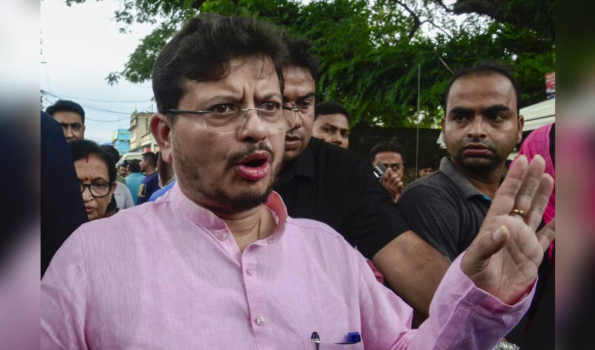 South 24 Parganas: TMC delegation visits deceased minor girl's family
