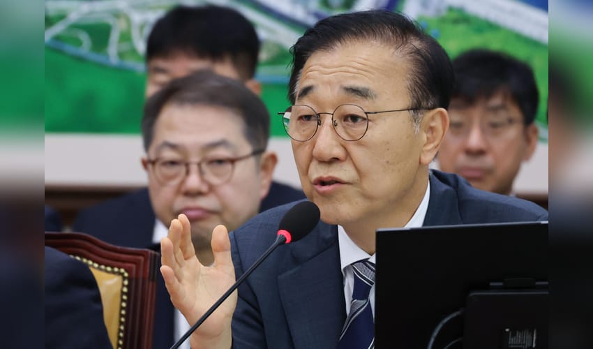 South Korea's Land minister says govt considering part of Yongsan Park as housing site