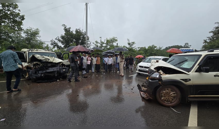 Speeding vehicle rams Chhattisgarh minister Kedar Kashyap’s convoy, six injured