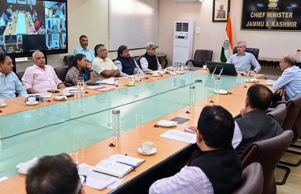 Srinagar: J&K CM chairs review meeting on IFFJK 2026