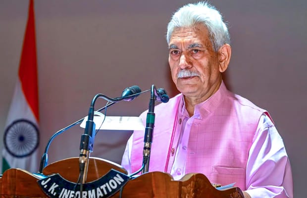 Srinagar: Manoj Sinha felicitates Amarnath Yatra teams