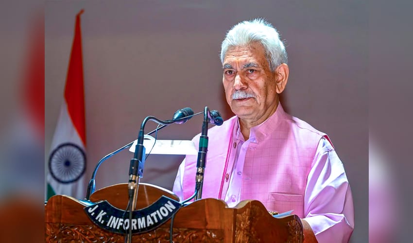 Srinagar: Manoj Sinha felicitates Amarnath Yatra teams