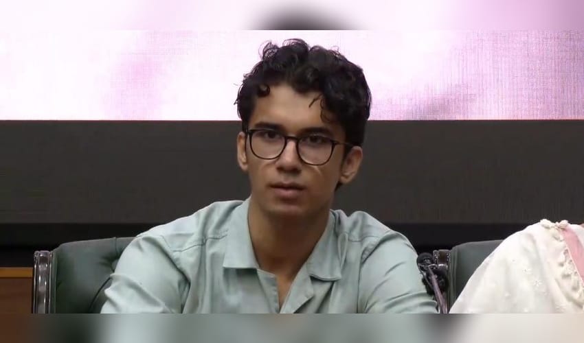 ‘Stone struck my father’s head’: Son of injured Delhi Police ASI recalls Jantar Mantar protest clash