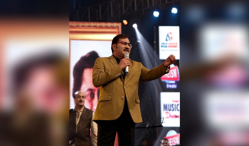 Sudesh Bhosale recalls painting Hema Malini's film posters with his father in 1970s